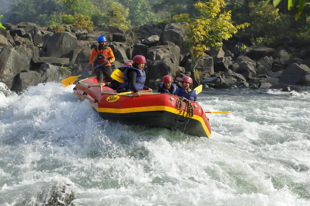Whistling Woodzs Resort Dandeli Esterno foto